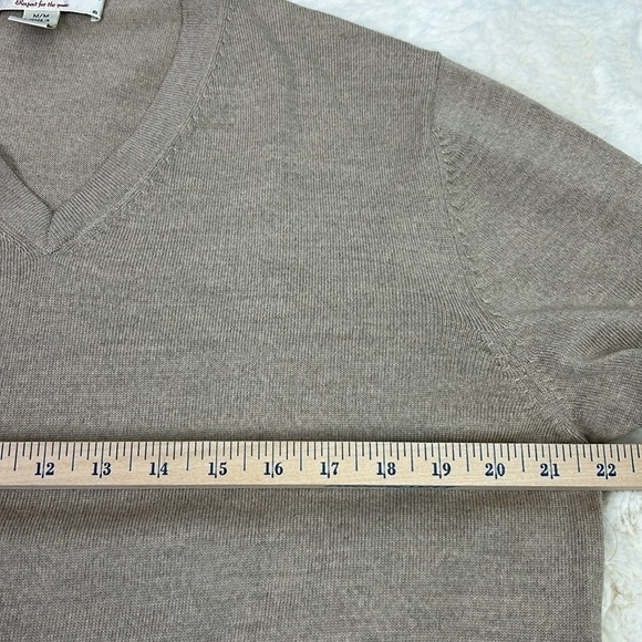 Fairway & Greene Italian Merino Wool Men’s V-Neck Beige Long Sleeve Golf… - Picture 5 of 6